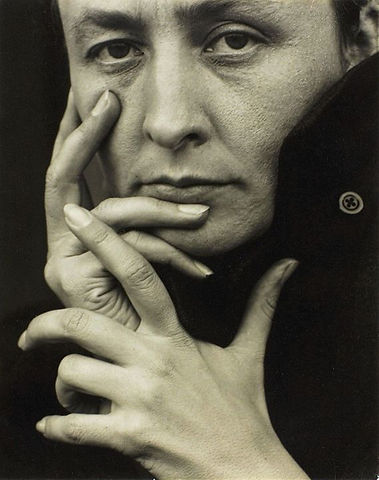 569px-O'Keeffe-(hands).jpg